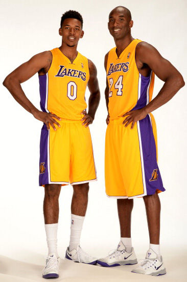 许多玩家第 许多玩家第